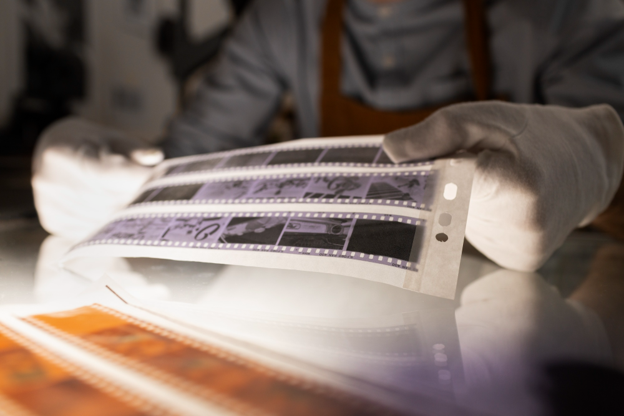 35mm film processing lab scanning negatives